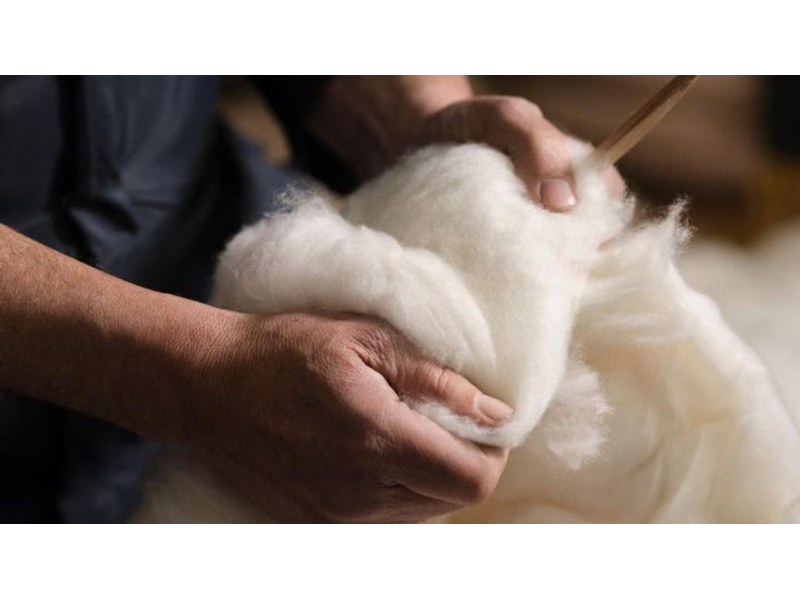 НАТУРАЛЬНАЯ ОВЕЧЬЯ И ВЕРБЛЮЖЬЯ ШЕРСТЬ